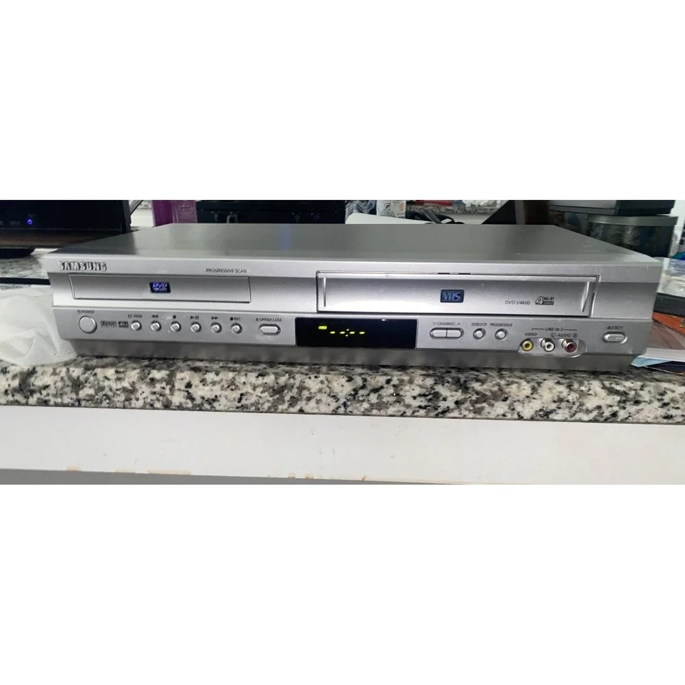 Samsung DVD-V4600C DVD/VCR 4 Head Hi-Fi Combo Player, No Remote/AV PARTS&REPAIR